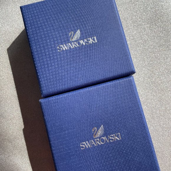 Swarovski crystal heart necklace n earrings set - Picture 6 of 6